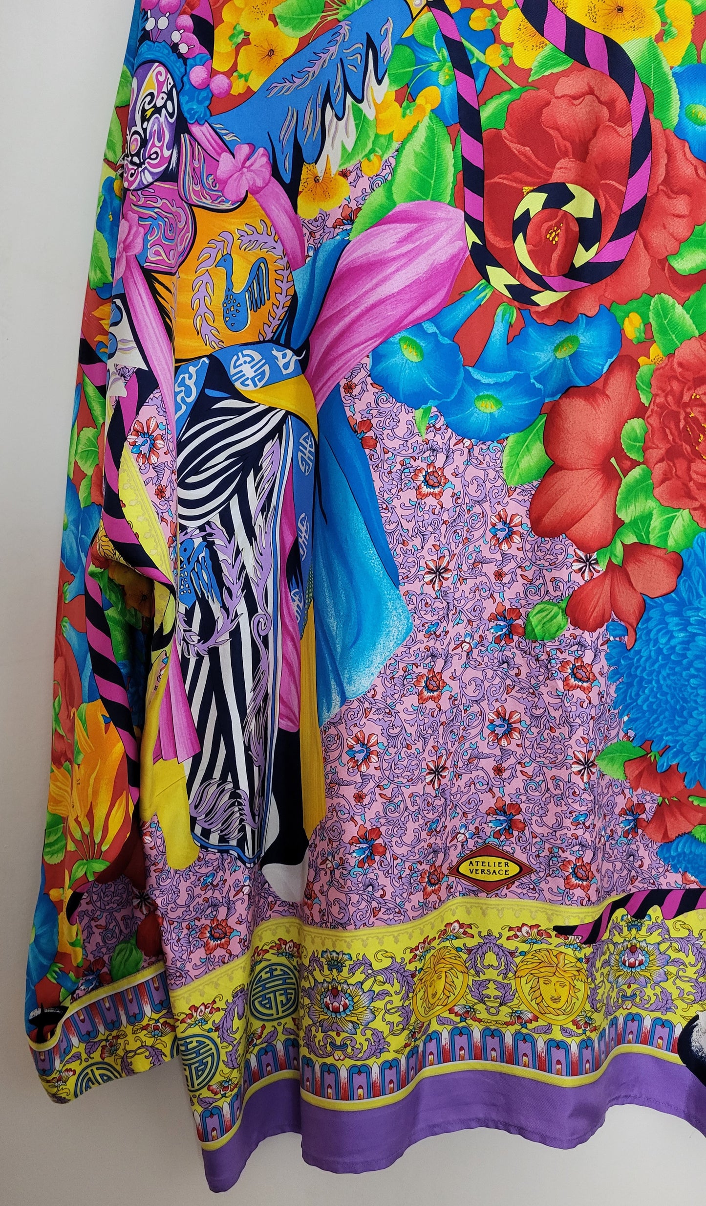 Original/Auth GIANNI VERSACE Atelier- Seidenhemd - Bunt floraler Musterung und Harlekins - Gr. 48