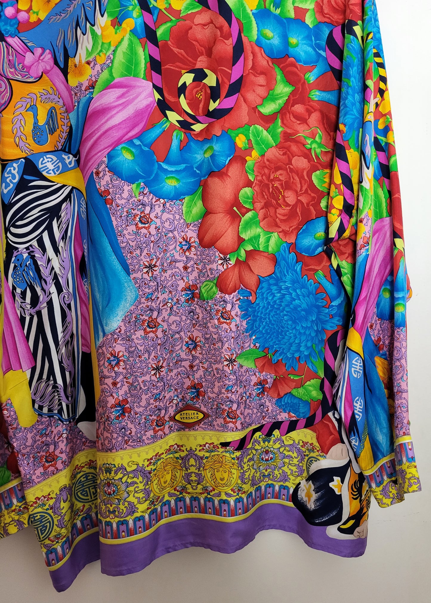 Original/Auth GIANNI VERSACE Atelier- Seidenhemd - Bunt floraler Musterung und Harlekins - Gr. 48