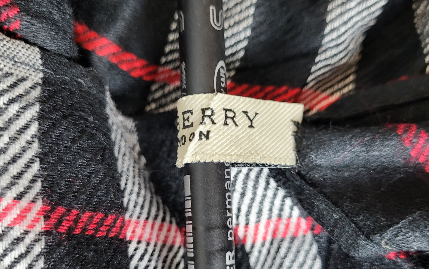 Burberry London - Schal / Tuch - Schwarz Tartan - 175 x 65