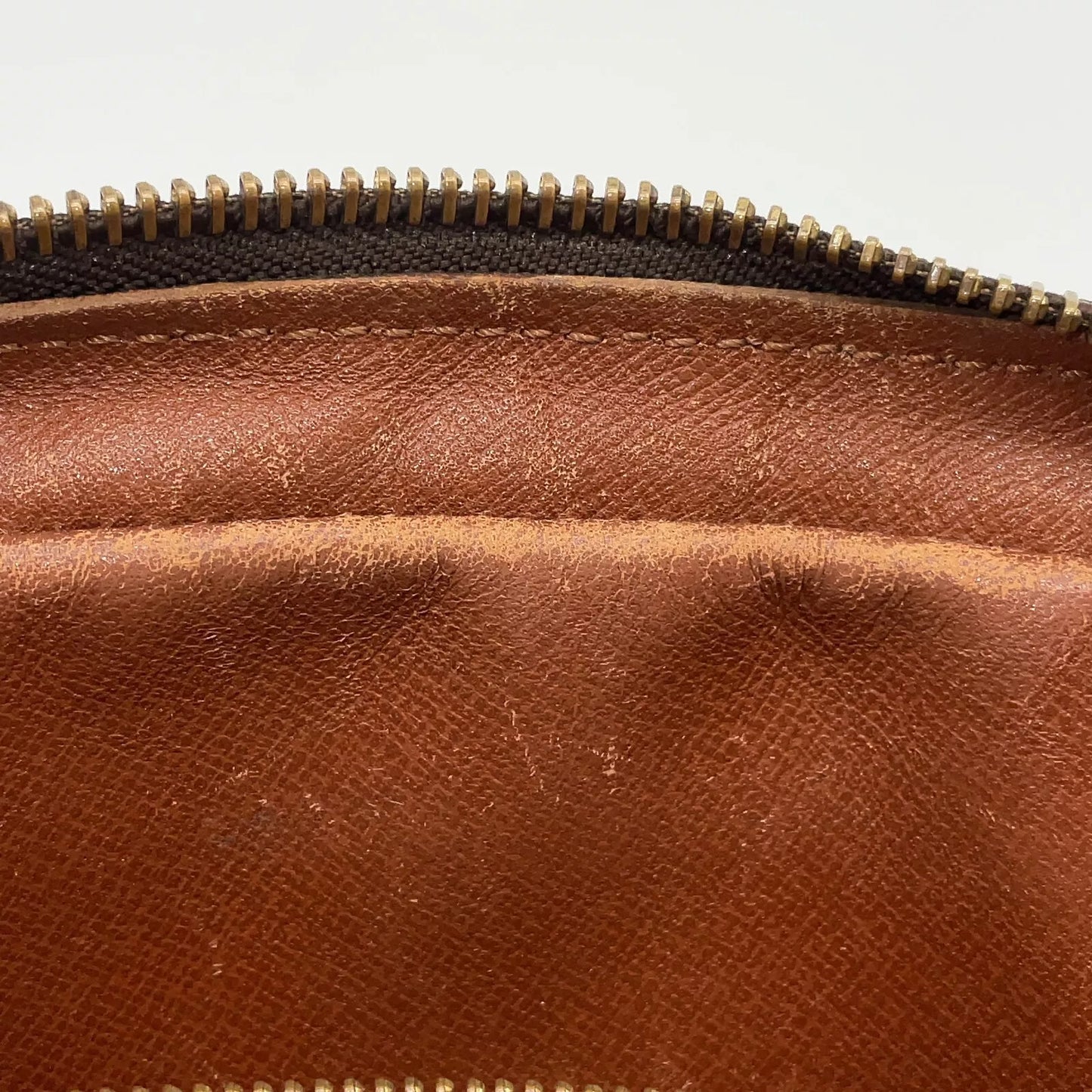 Original/Auth Louis Vuitton - Jeune Fille PM Schultertasche - Klassisch - Monogramm