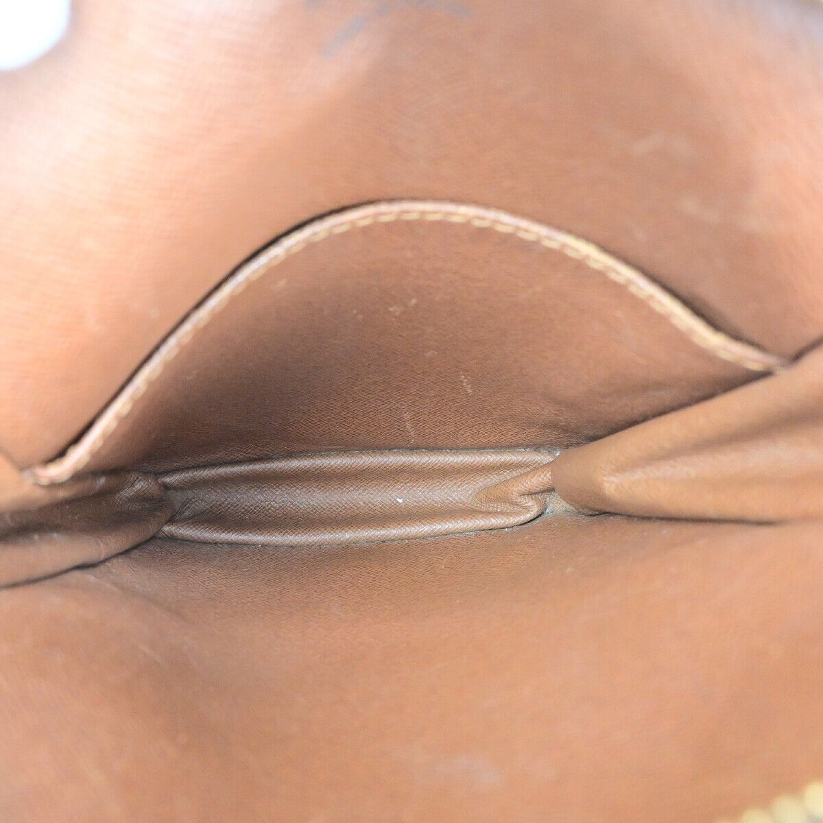 Original/Auth Louis Vuitton - Donau Umhängetasche - Klassisch - Monogramm
