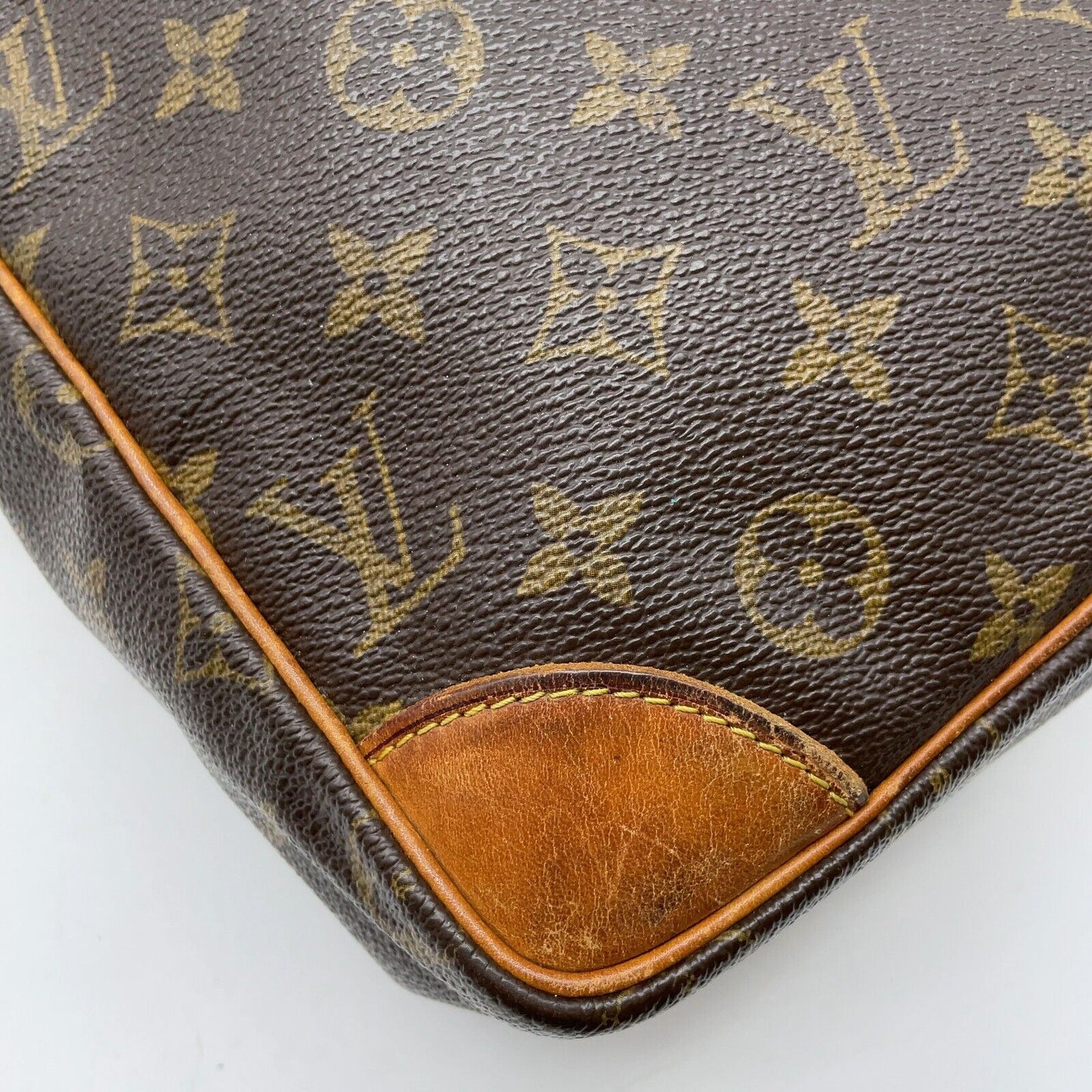 Original/Auth Louis Vuitton - Donau PM Umhängetasche - Klassisch - Monogramm