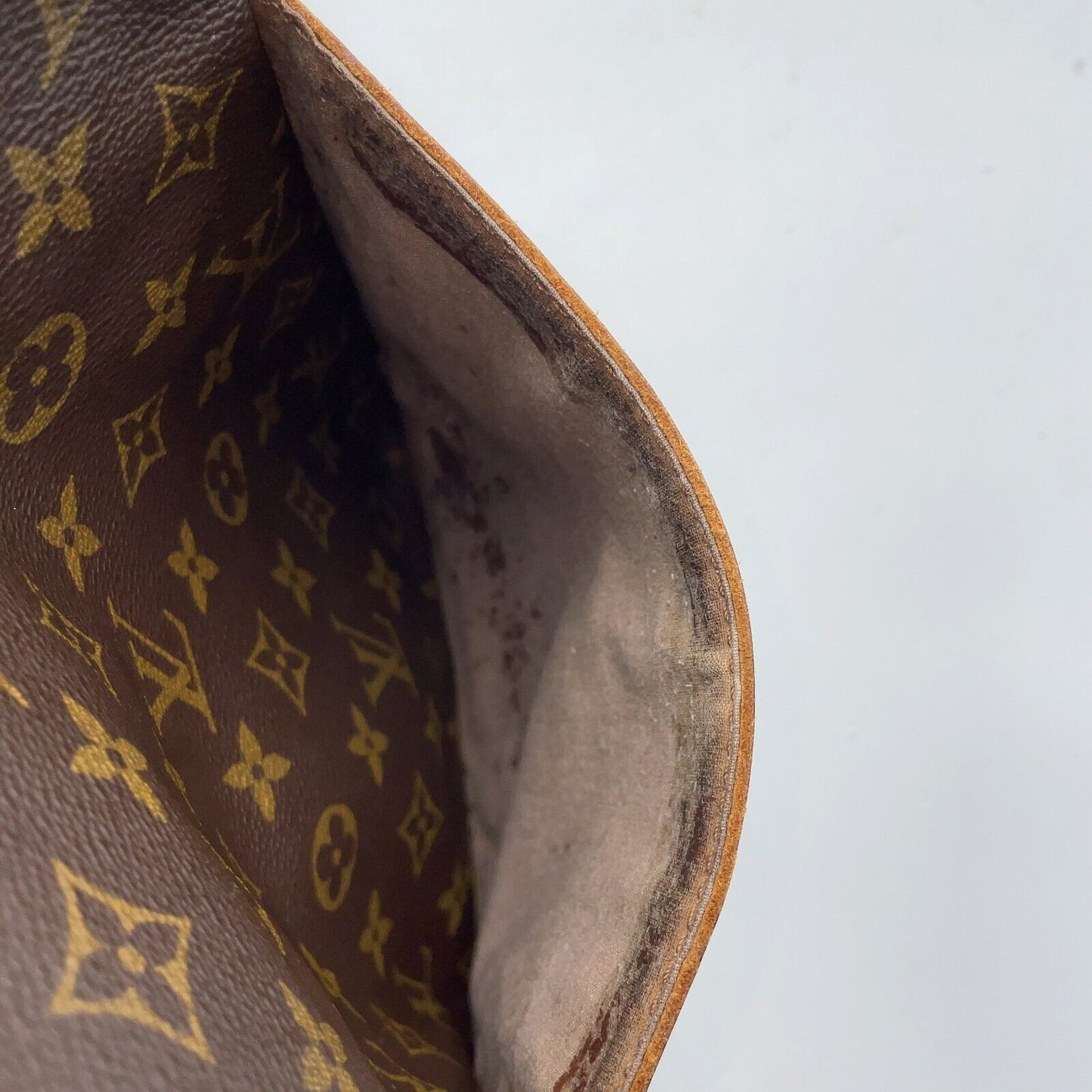 Original/Auth Louis Vuitton - Donau PM Umhängetasche - Klassisch - Monogramm