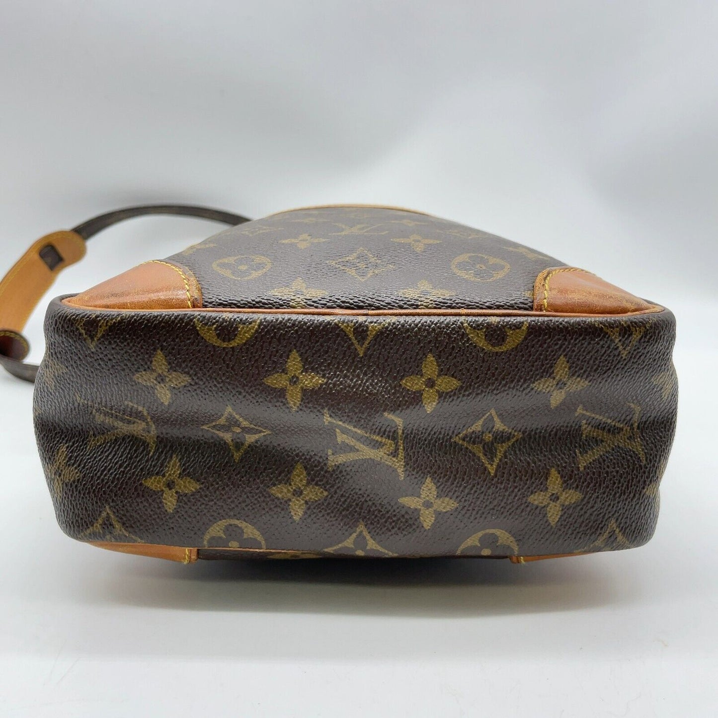 Original/Auth Louis Vuitton - Donau PM Umhängetasche - Klassisch - Monogramm
