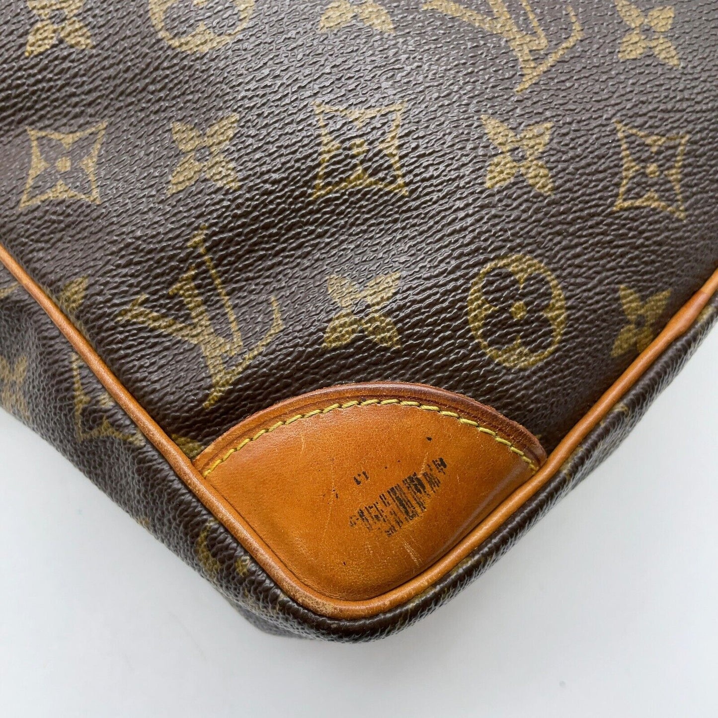 Original/Auth Louis Vuitton - Donau PM Umhängetasche - Klassisch - Monogramm