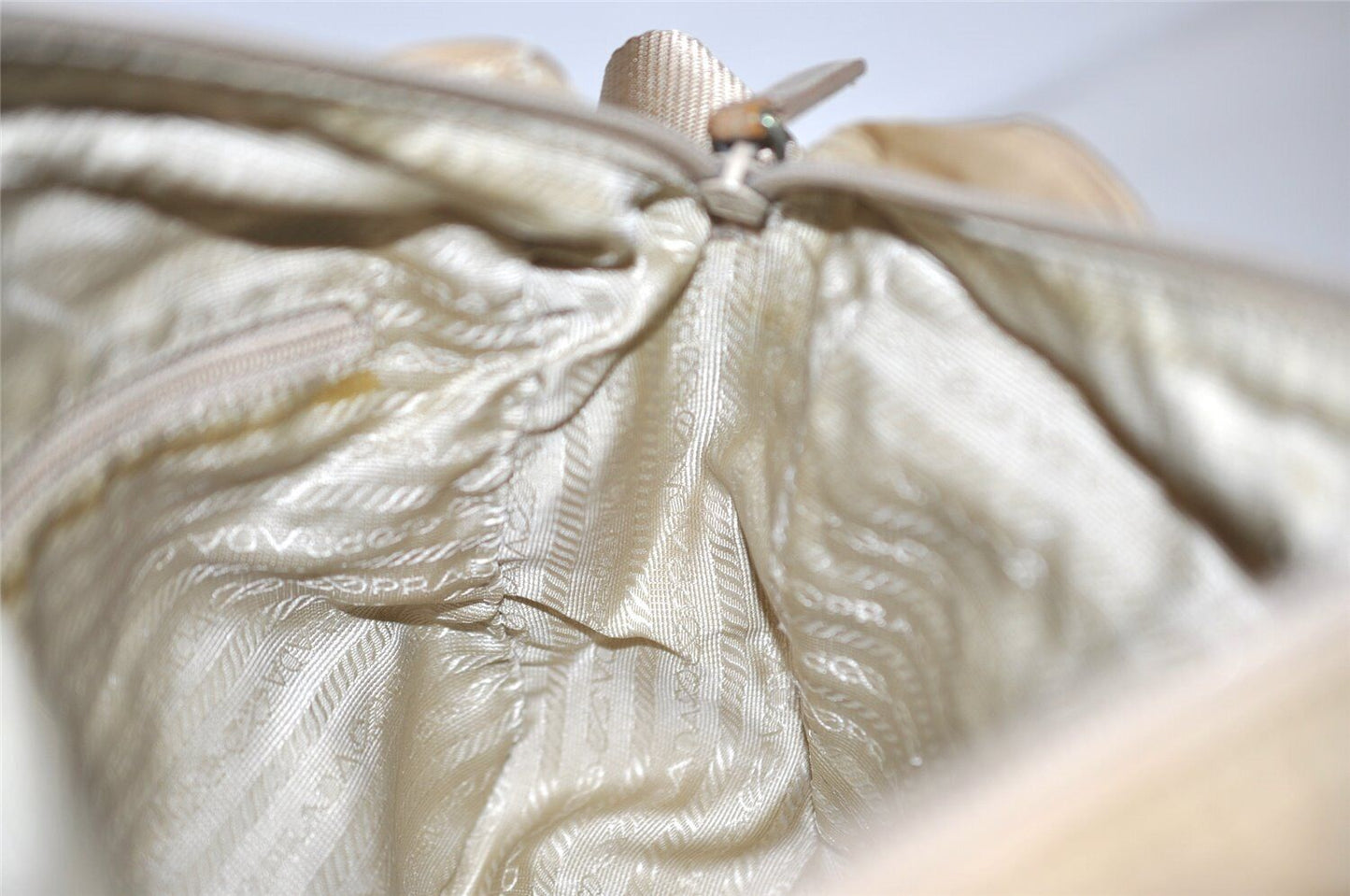 Original/Auth Prada - Tessuto Umhängetasche - Nylon / Leder - Beige