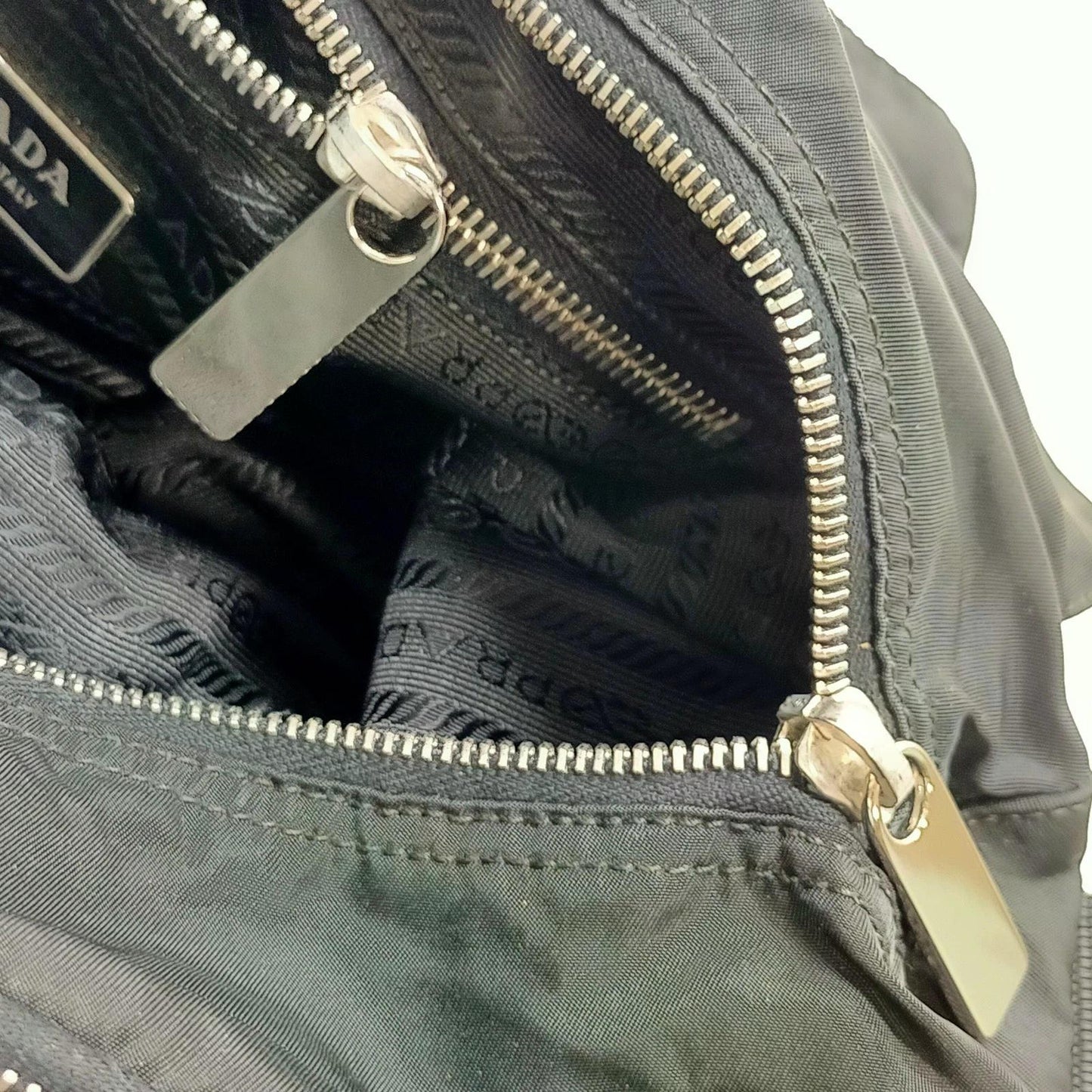 Original/Auth Prada - Crossbody Umhängetasche - Nylon / Leder - Schwarz