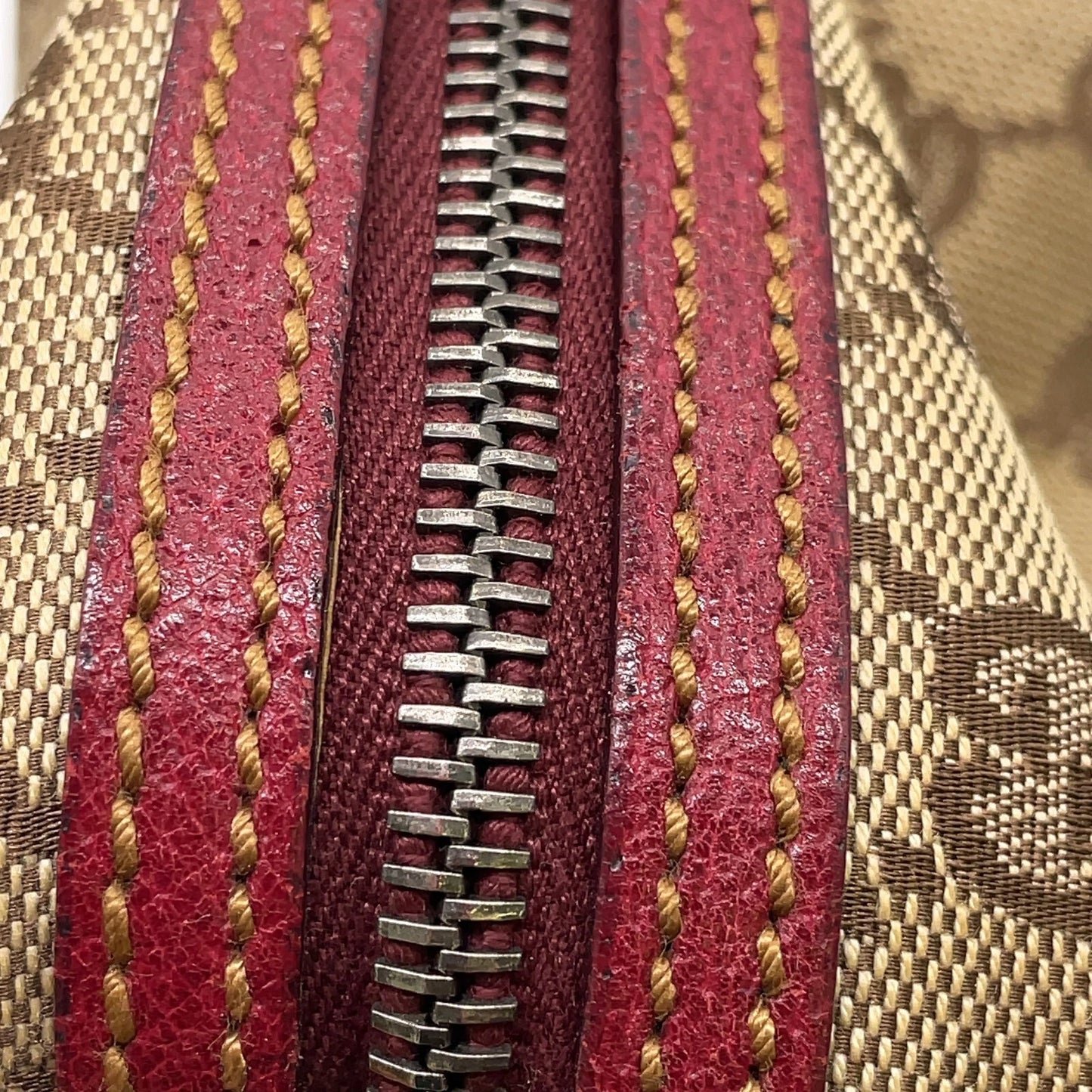 Original/Auth Gucci - Handtasche - Klassisch - GG Canvas mit Leder Rot
