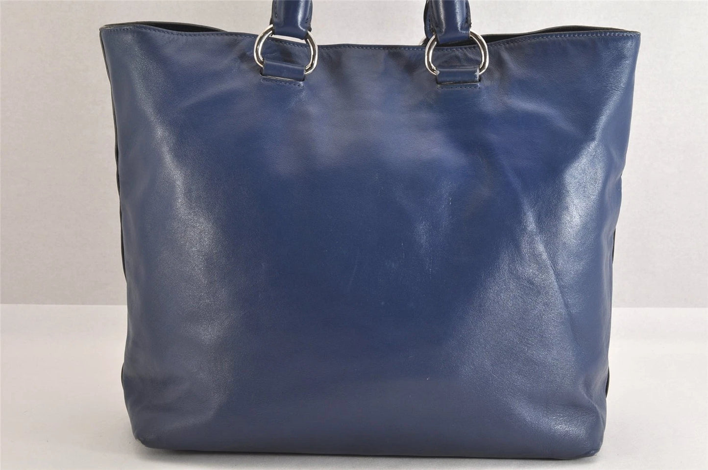Original/Auth Prada - Schultertasche - Klassisch - Leder - Blau