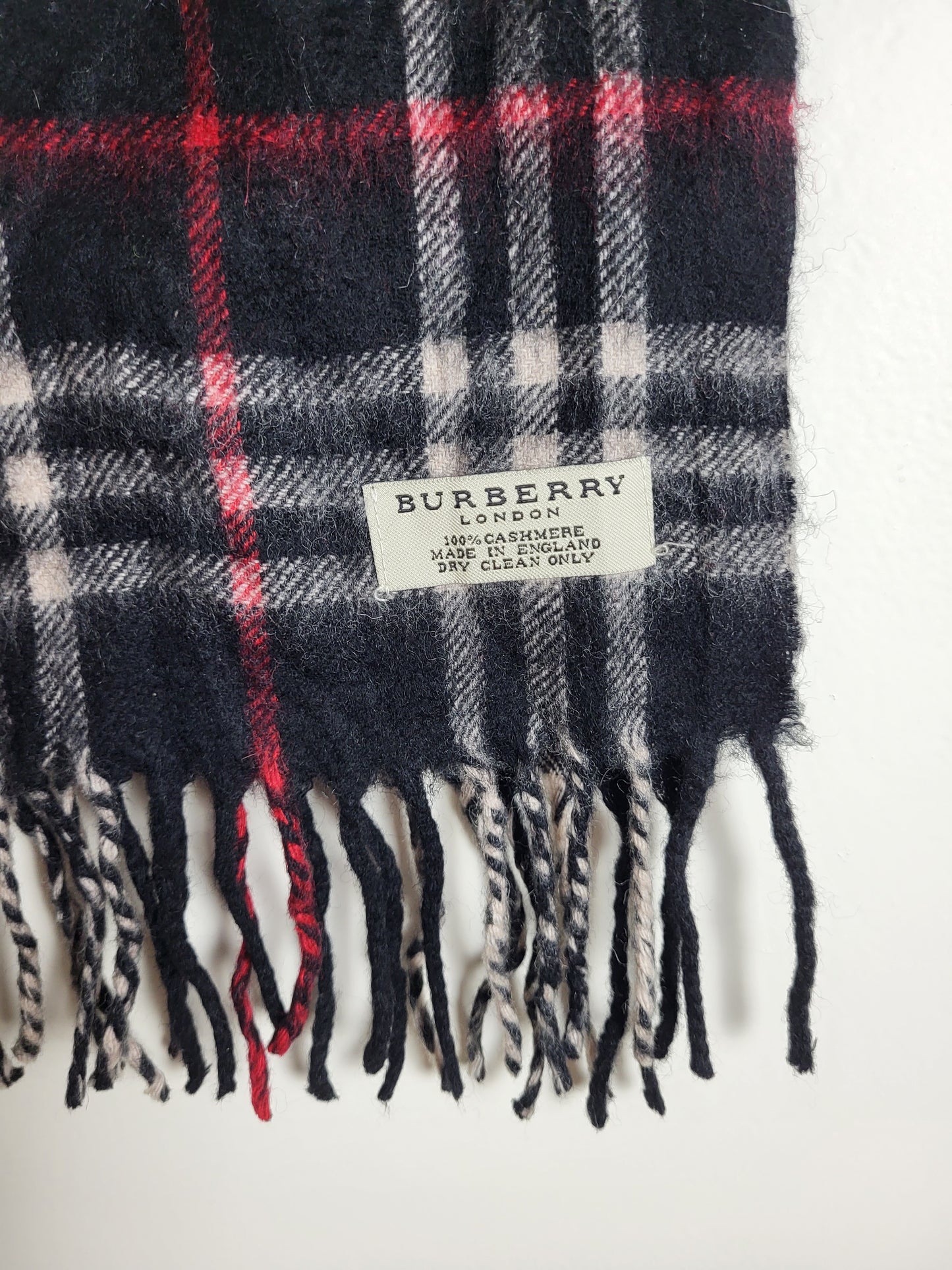 Burberry London - Vintage Schal - Schwarz / Rot Tartan - Kaschmir - 160 x 30