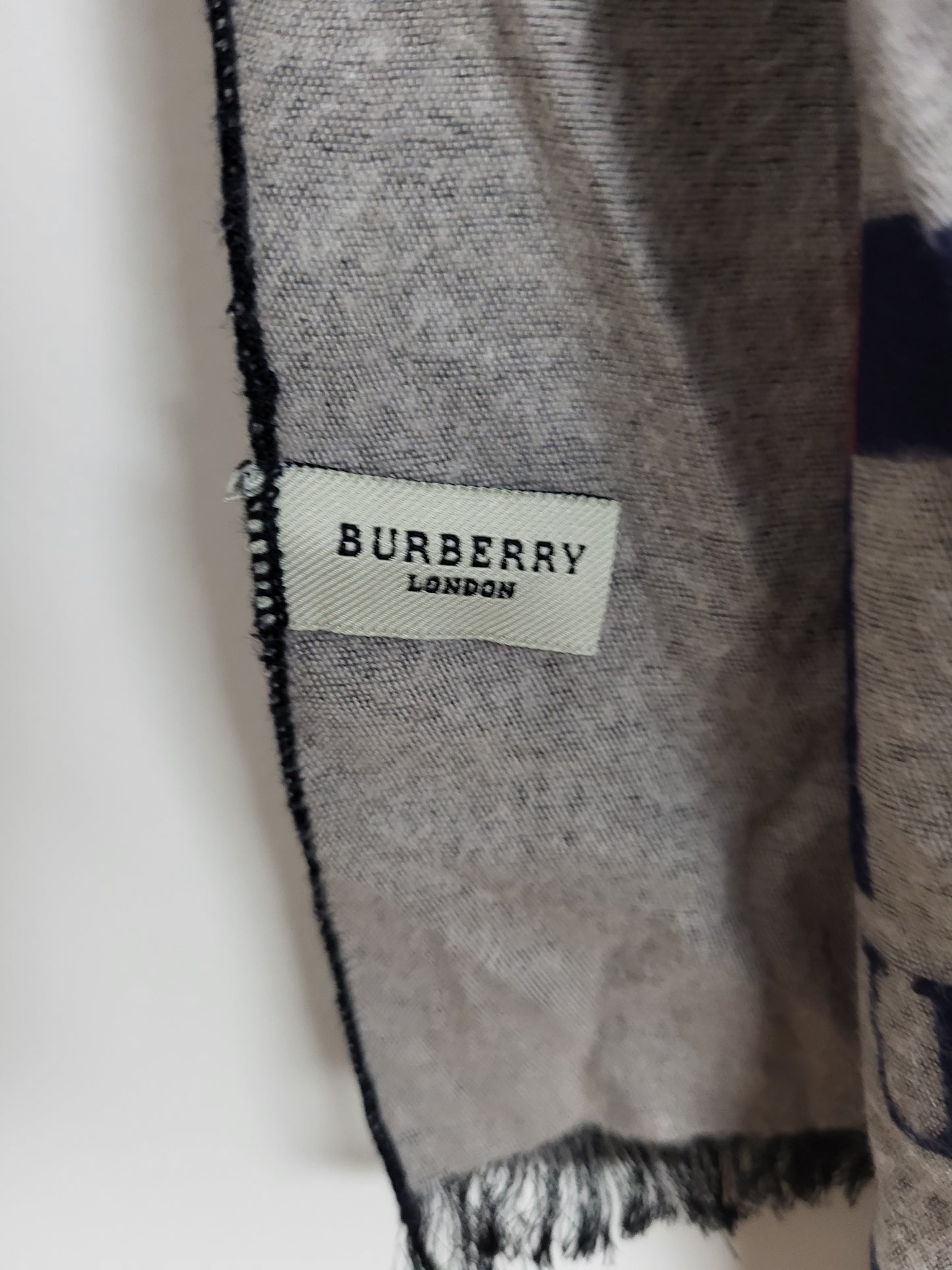 Burberry London - Schal / Tuch - Dunkelblau Tartan - Kaschmir / Seide - 185 x 60