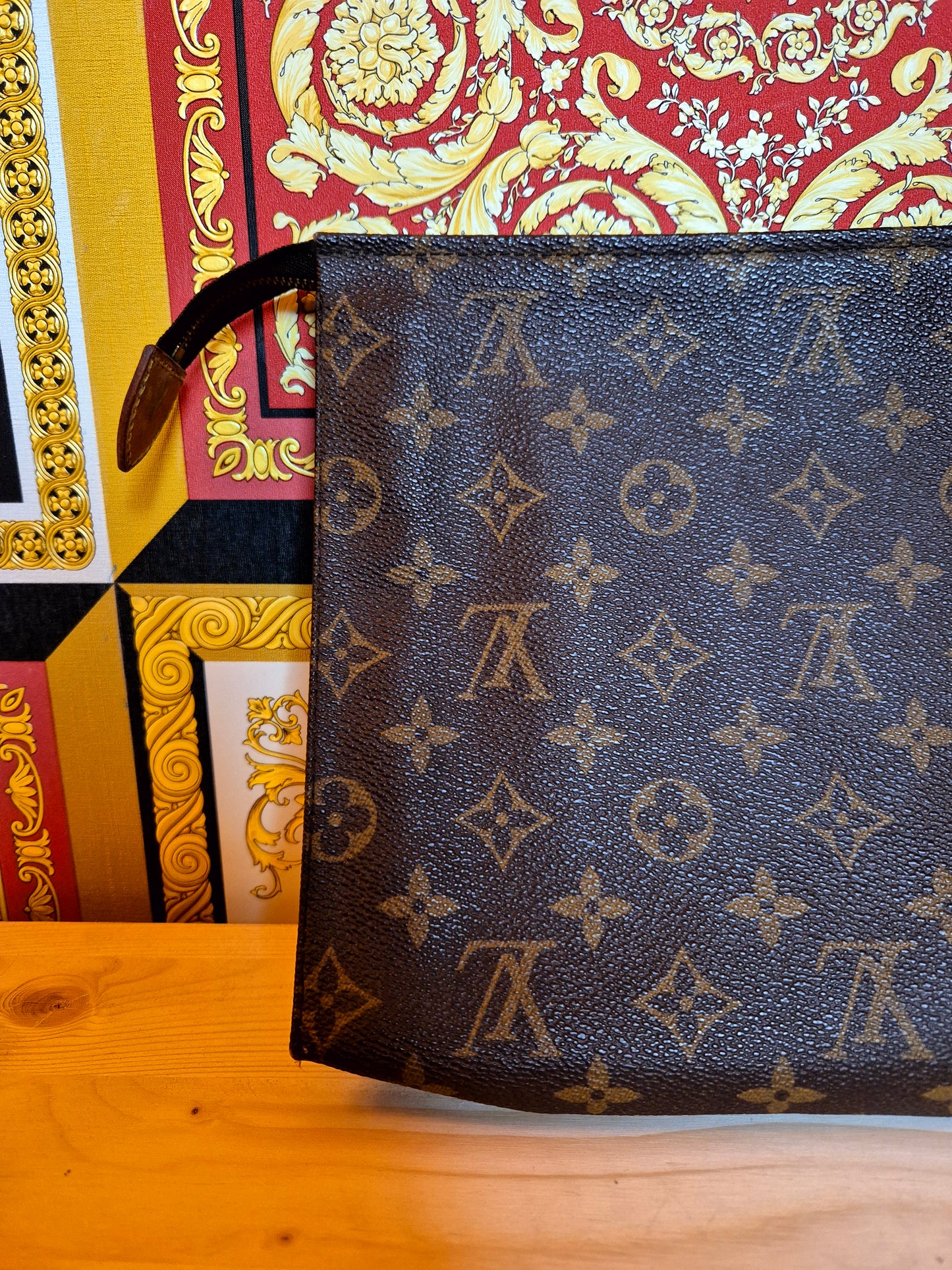 Original/Auth Louis Vuitton - Poche 26 Toilette Clutch Bag - Klassisch - Monogramm