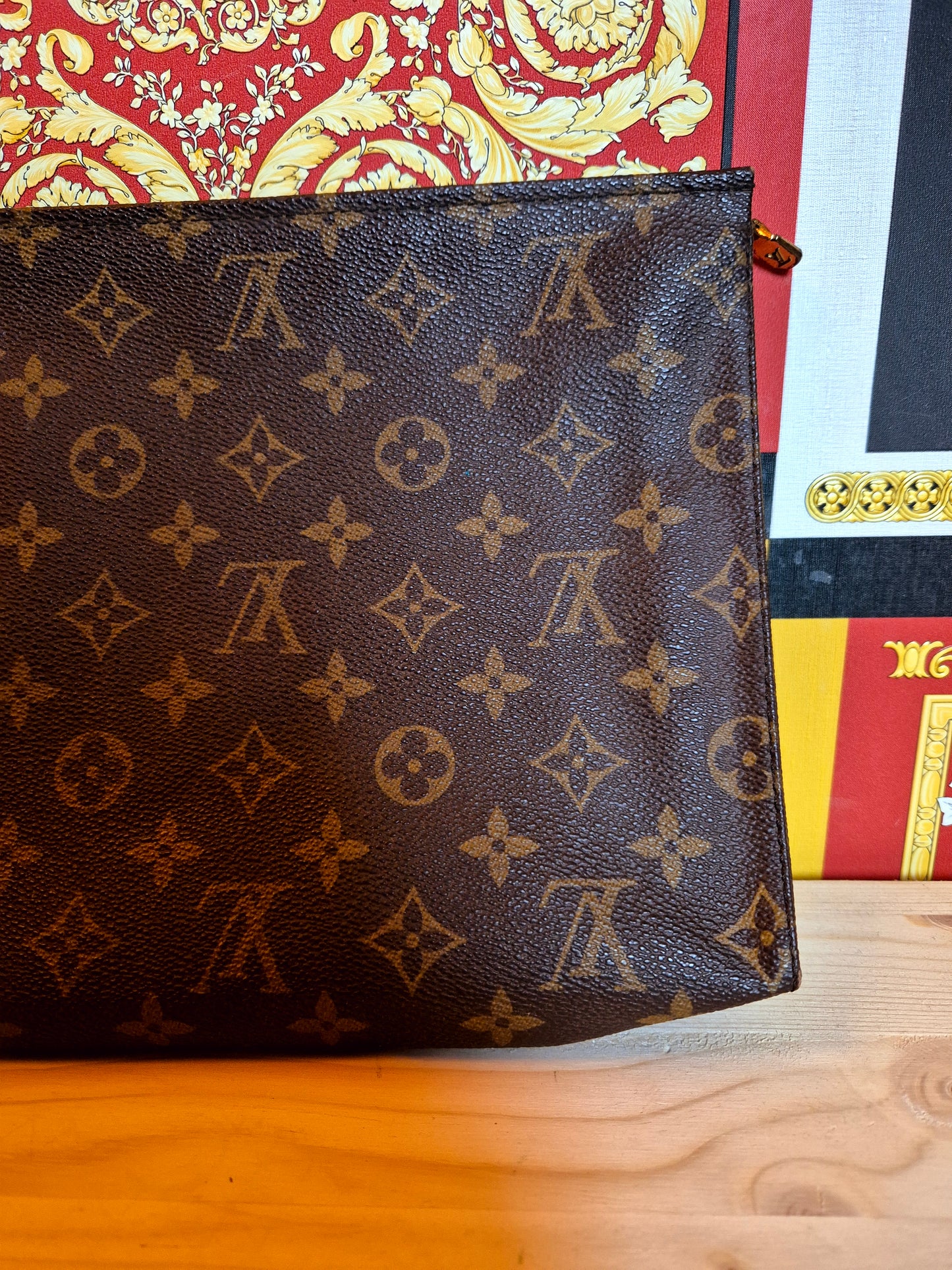 Original/Auth Louis Vuitton - Poche 26 Toilette Clutch Bag - Klassisch - Monogramm