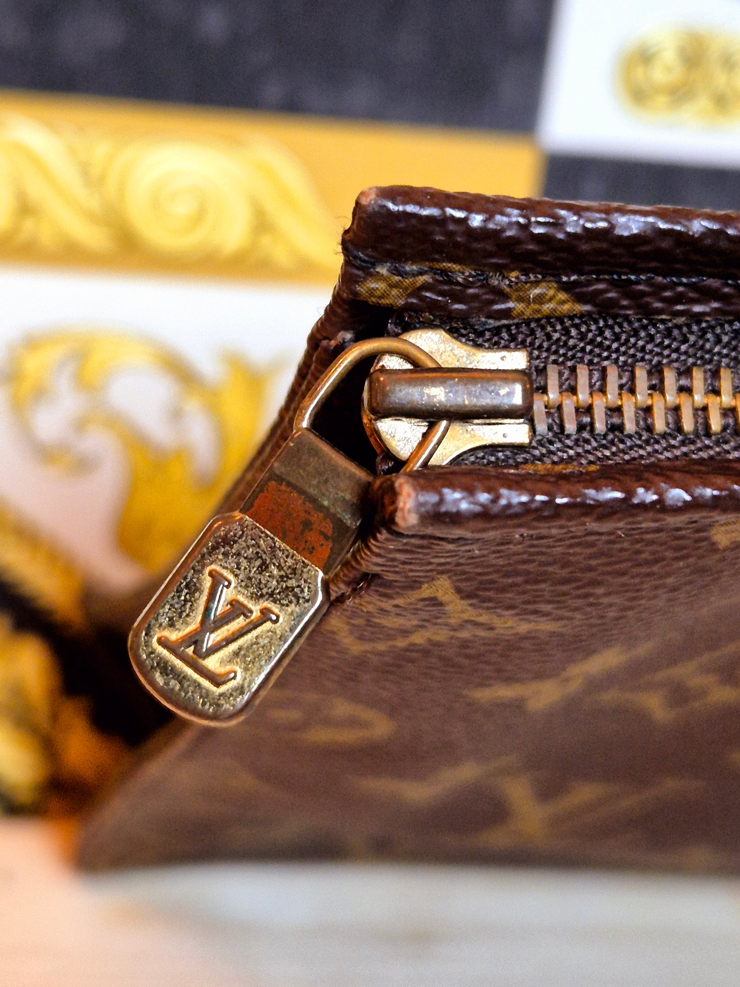 Original/Auth Louis Vuitton - Poche 26 Toilette Clutch Bag - Klassisch - Monogramm