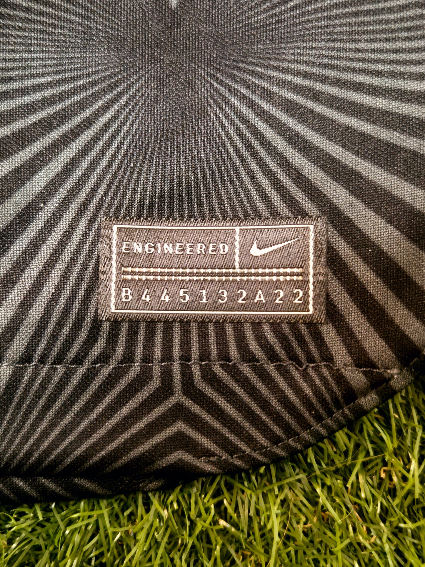 Eintracht Frankfurt - Trikot - 2022/2023 - Auswärts - XL