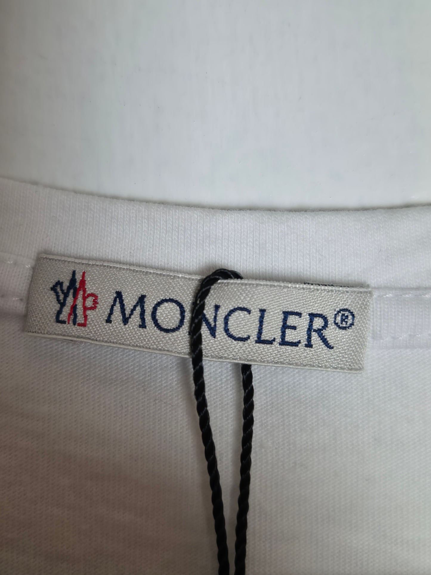 Moncler - T-Shirt - Weiß mit Logo - M/L