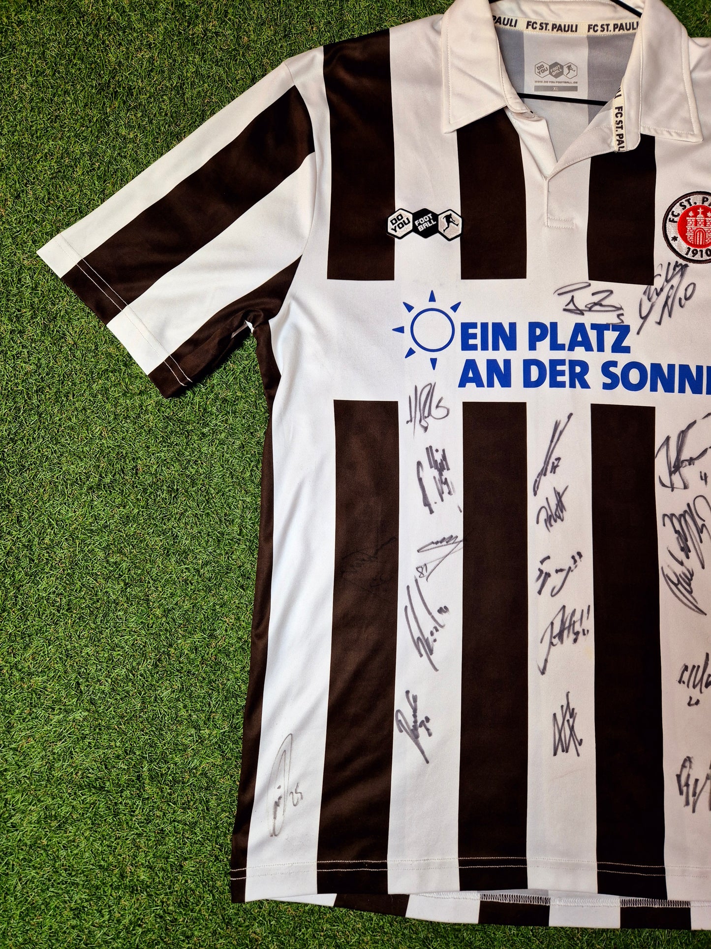 FC St. Pauli - Trikot - 2011/2012 - Heim - Unterschriften - XL