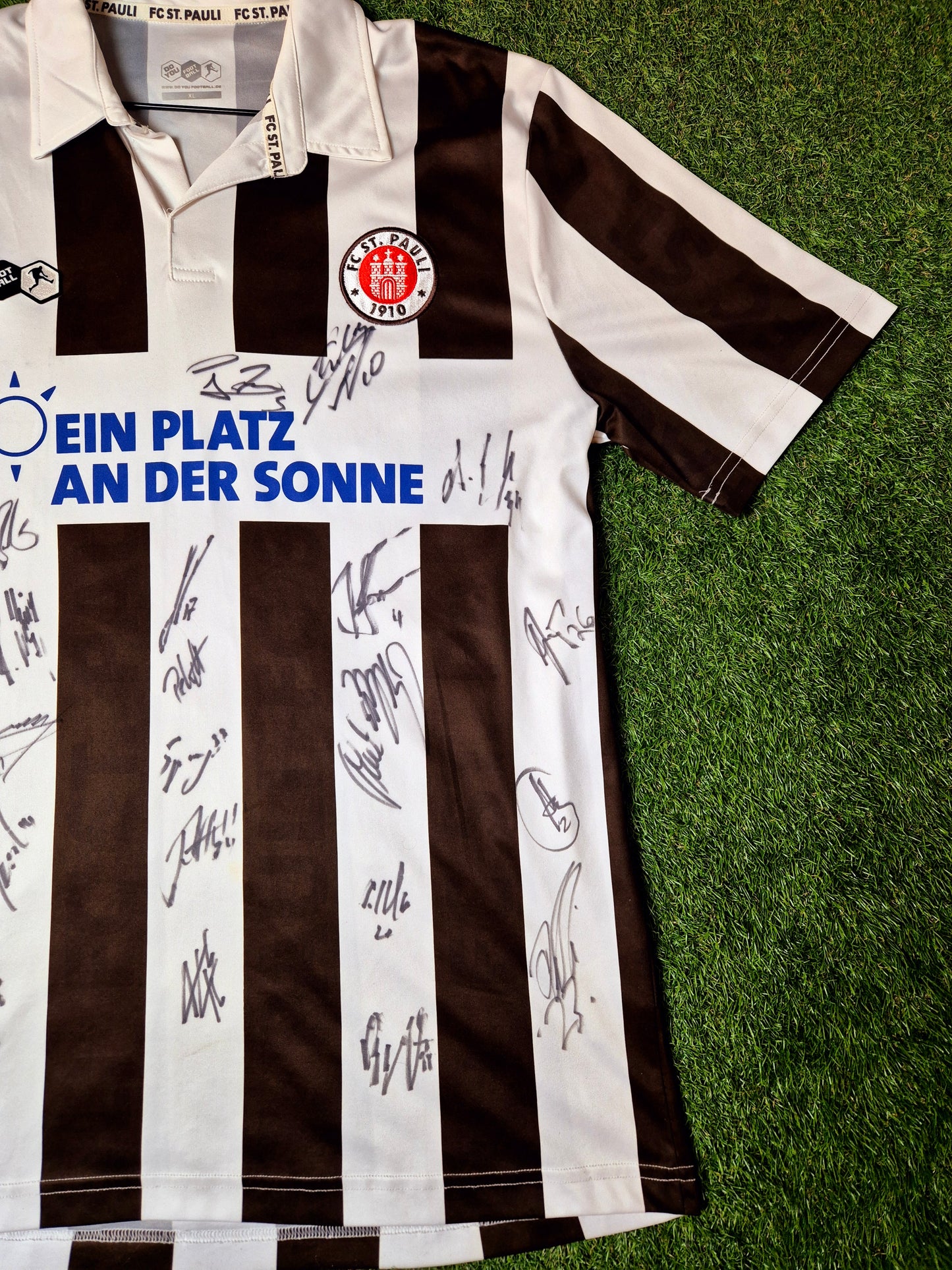 FC St. Pauli - Trikot - 2011/2012 - Heim - Unterschriften - XL