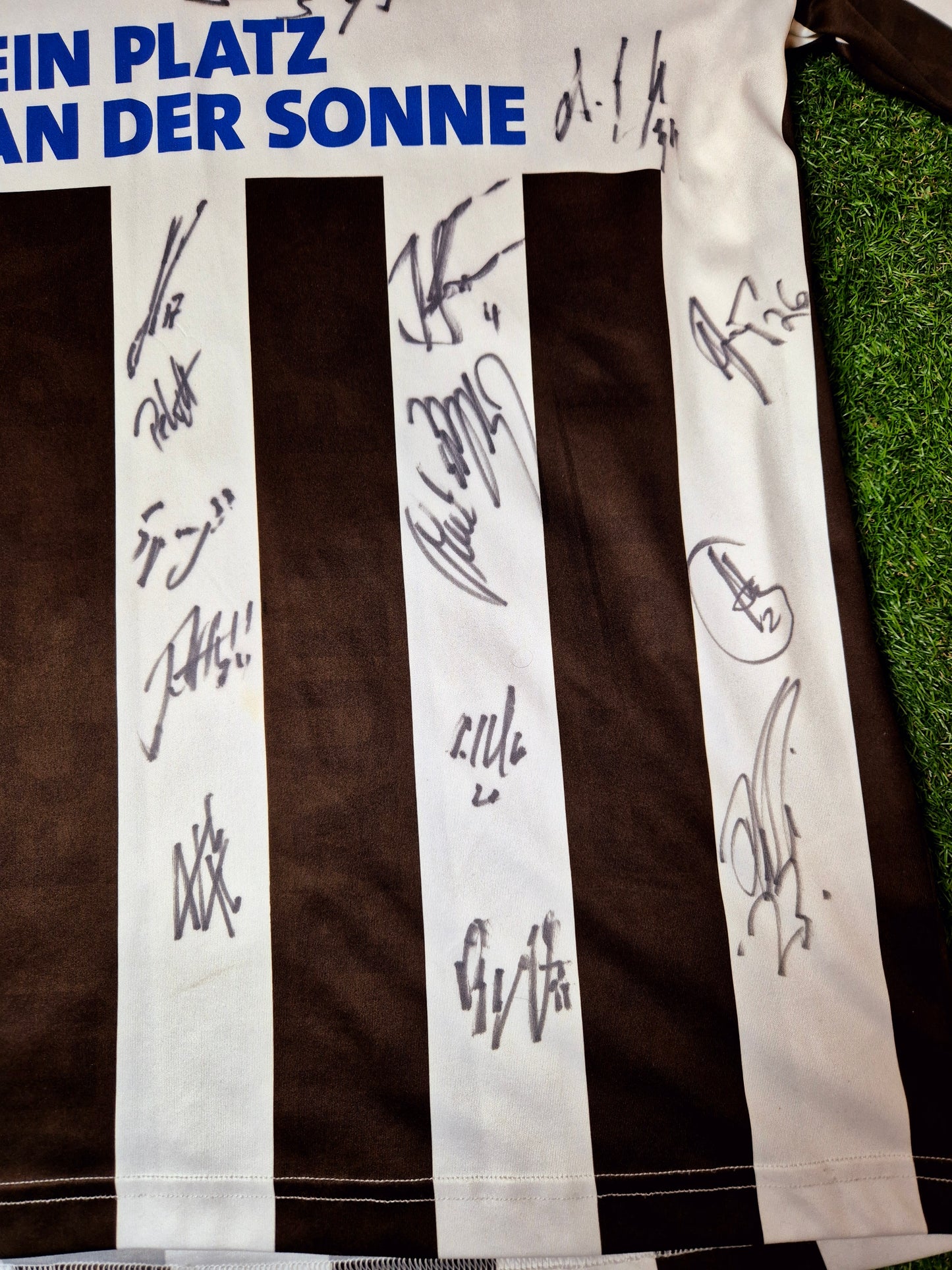 FC St. Pauli - Trikot - 2011/2012 - Heim - Unterschriften - XL