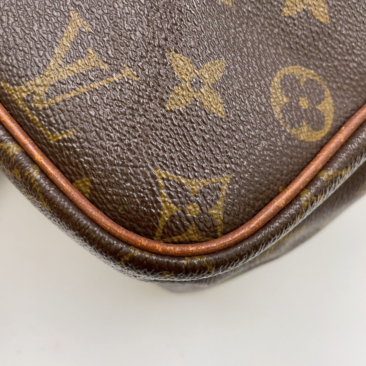 Original/Auth Louis Vuitton - Migratour Umhängetasche - Klassisch - Monogramm