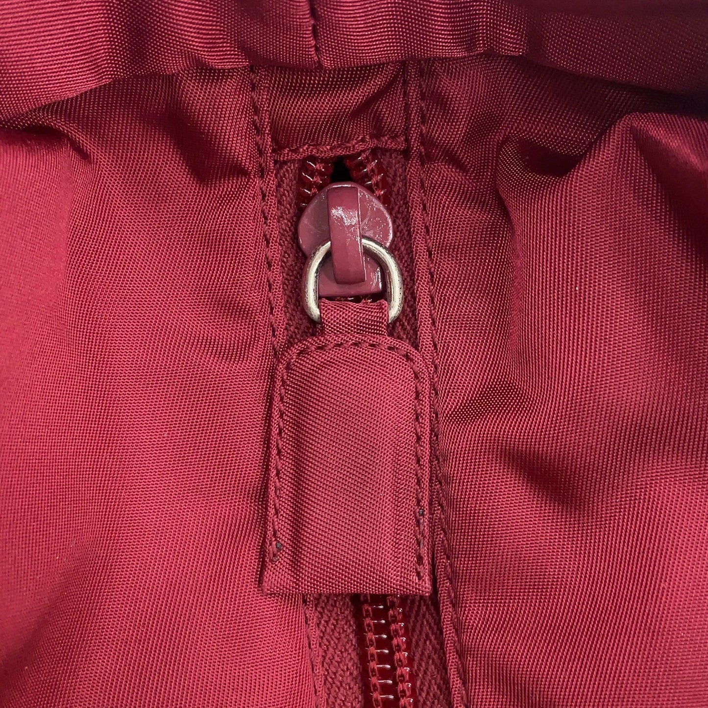 Original/Auth Prada - Tessuto Schultertasche - Klassisch - Nylon - Beere