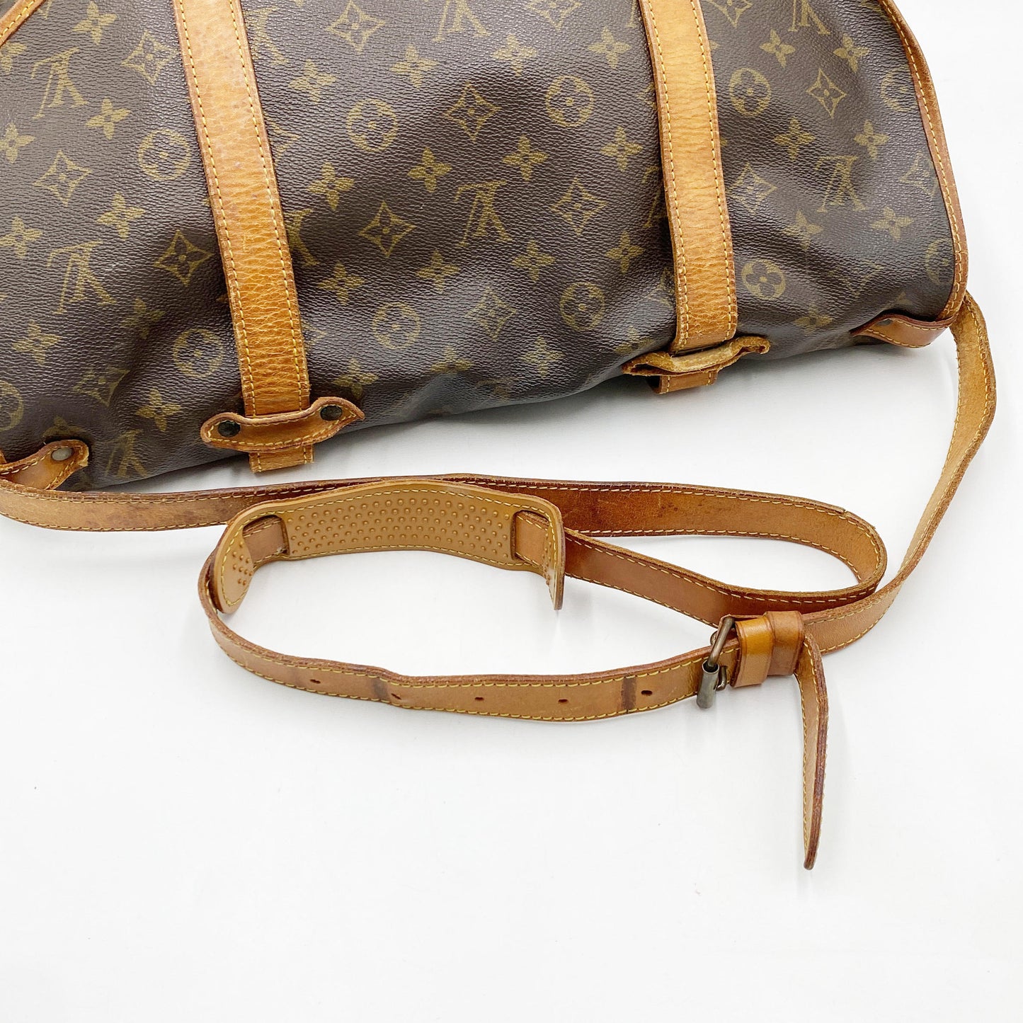 Original/Auth Louis Vuitton - Saumur 43 Schultertasche - Klassisch - Monogramm